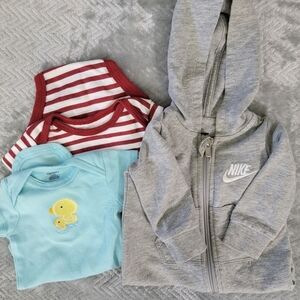 Lot Of 3 Baby Boy's One Piece T Shirts And Nike One Piece Romper 0-3 Months